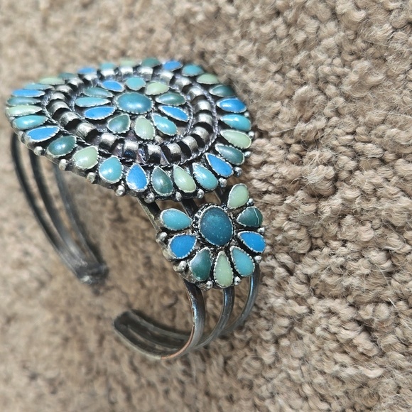 Turquoise Bracelet - Picture 2 of 4